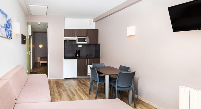 Residence Cret Voland, Les Menuires ski chalet, image 4